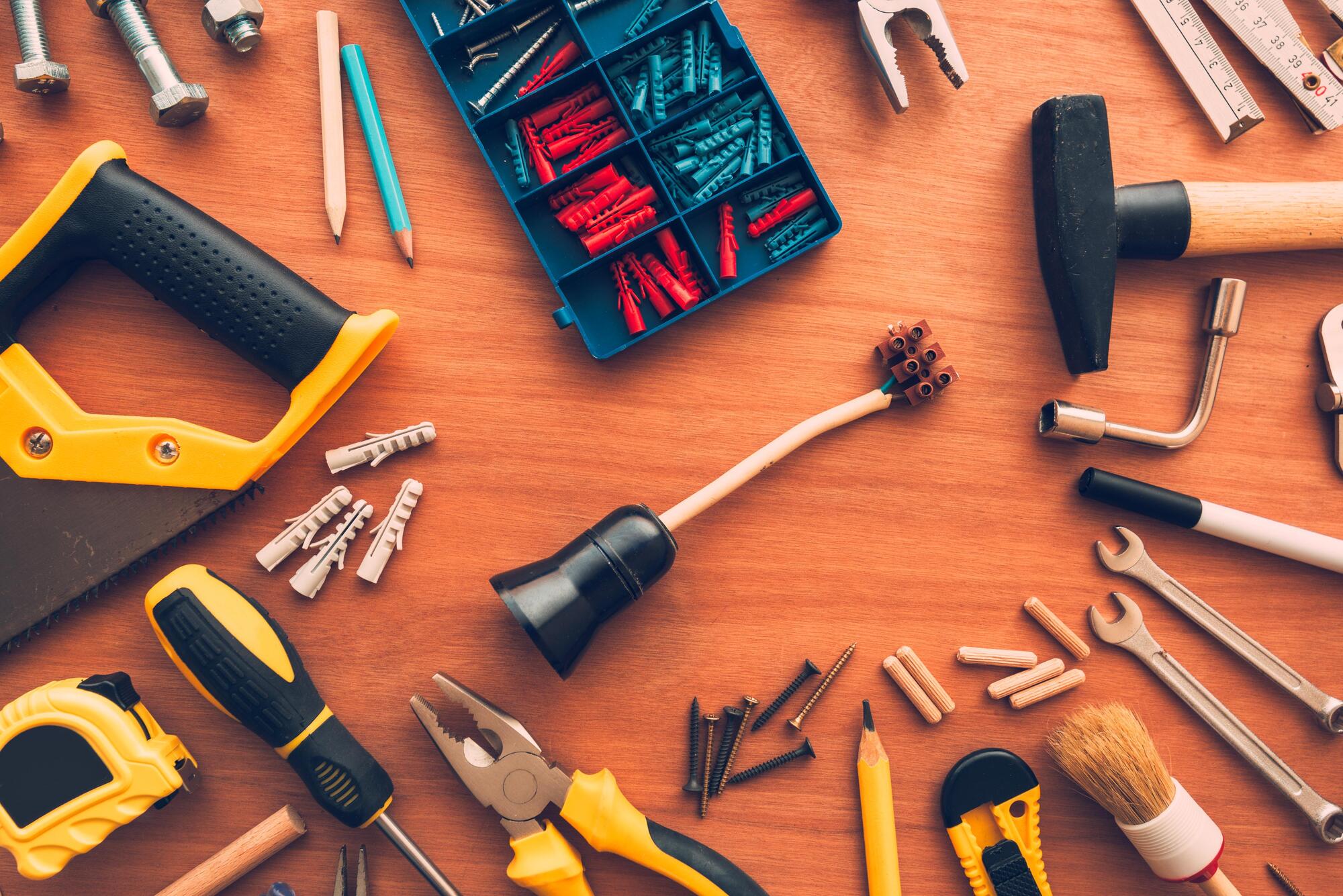 Le top 10 des outils indispensables pour débuter le bricolage !