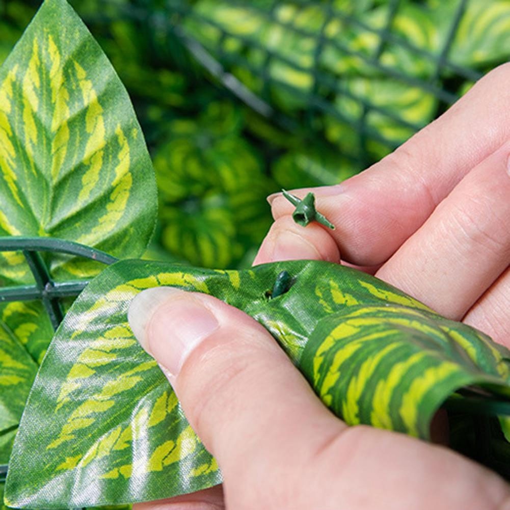 Clôture-de-jardin-en-plantes-artificielles